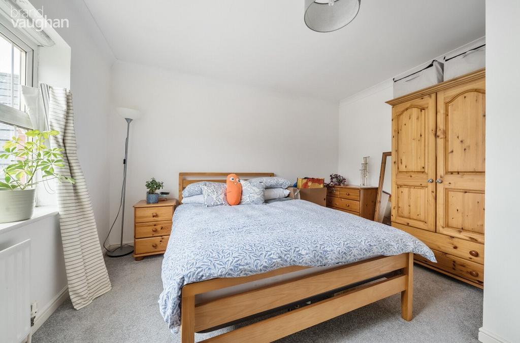 Apartment in Hove, Brighton and Hove - View 6