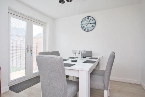 3 bedroom end of terrace house for sale, Goldcrest Row, Whitfield, CT16