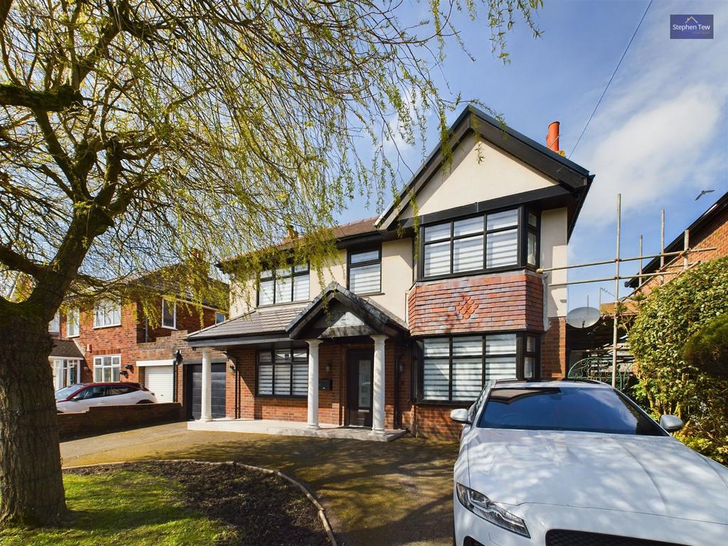 Newton Drive, Blackpool, FY3 4 bed link detached house for sale £500,000