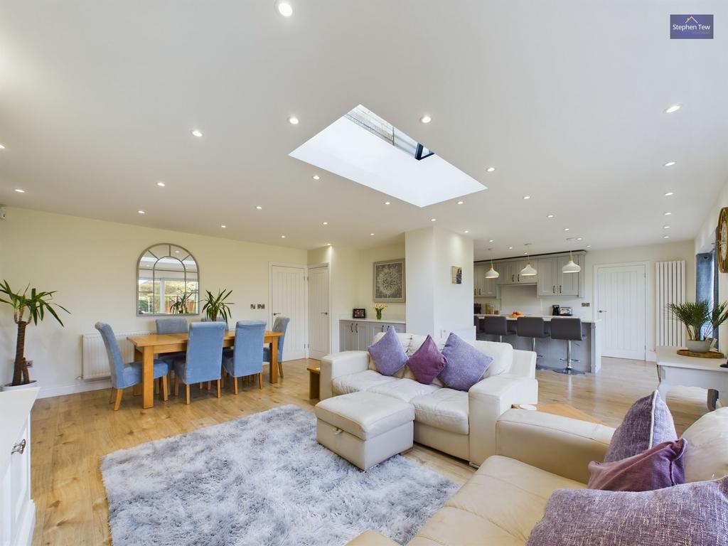 Living Room/Diner