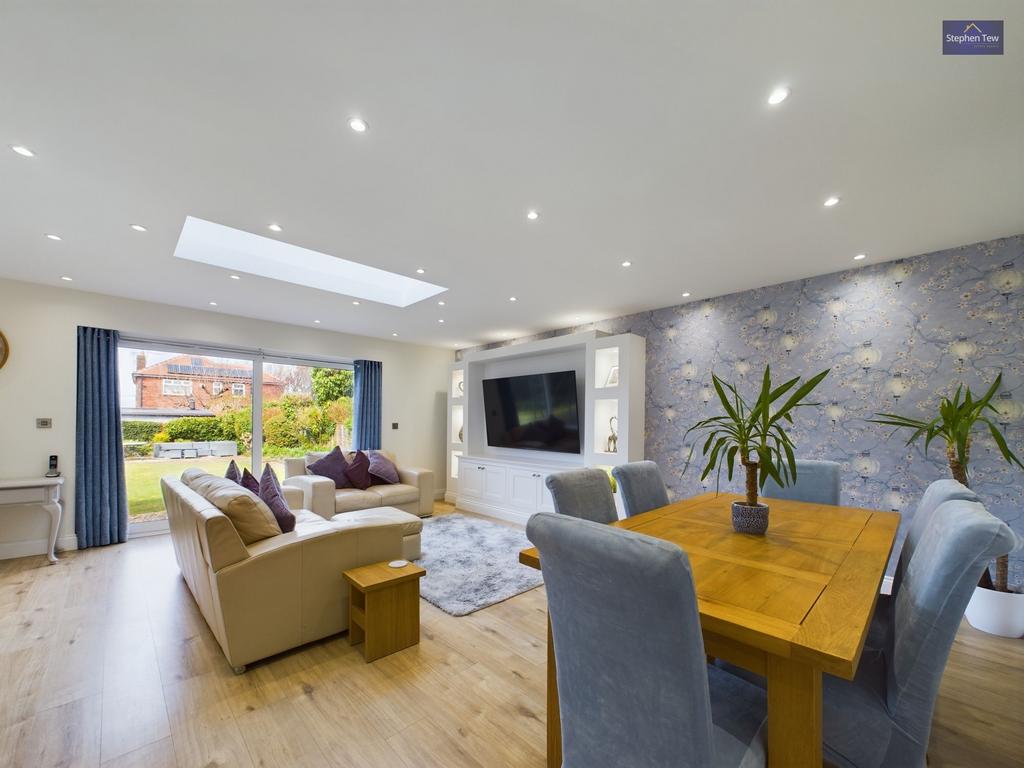 Living Room/Diner
