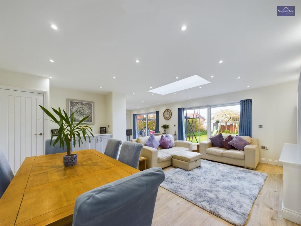 Living Room/Diner
