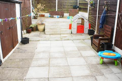 6 Beech Avenue, Oldham, OL4 2EG