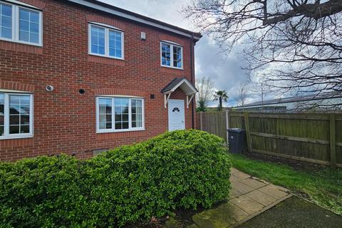 3 bedroom semi-detached house to rent, Ashbank Place, Pyms Lane, Crewe, CW1