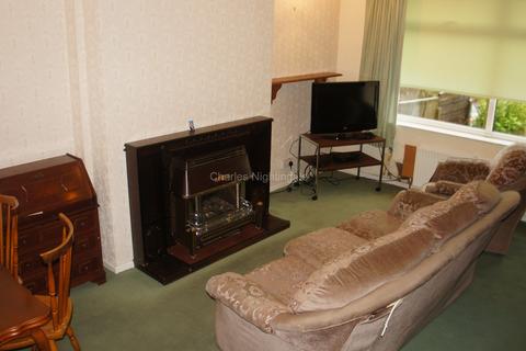 16 Walden Avenue, Oldham, OL4 2PW