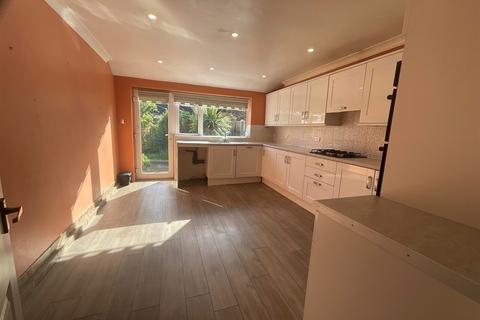 3 bedroom bungalow for sale, Elmtree Avenue, Kelvedon Hatch, Brentwood, Essex