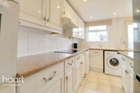 3 bedroom terraced house to rent, Aylesborough Close, Cambridge