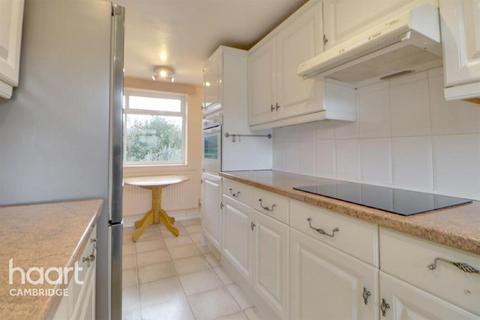 3 bedroom terraced house to rent, Aylesborough Close, Cambridge