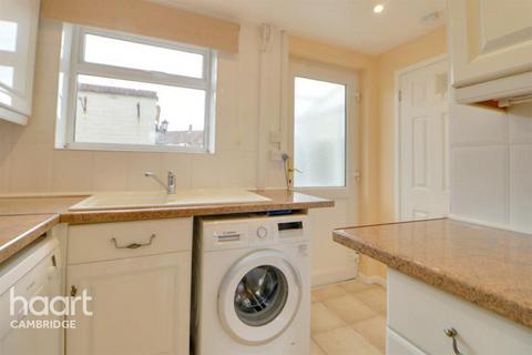 3 bedroom terraced house to rent, Aylesborough Close, Cambridge
