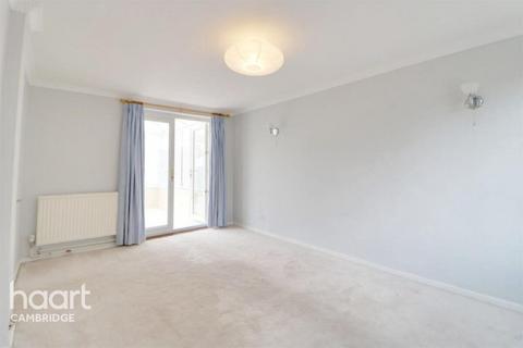 3 bedroom terraced house to rent, Aylesborough Close, Cambridge
