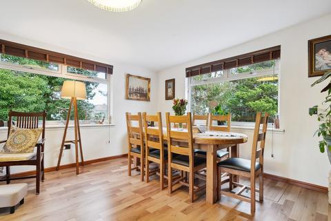 87 Menock Road, Glasgow, G44 5SD
