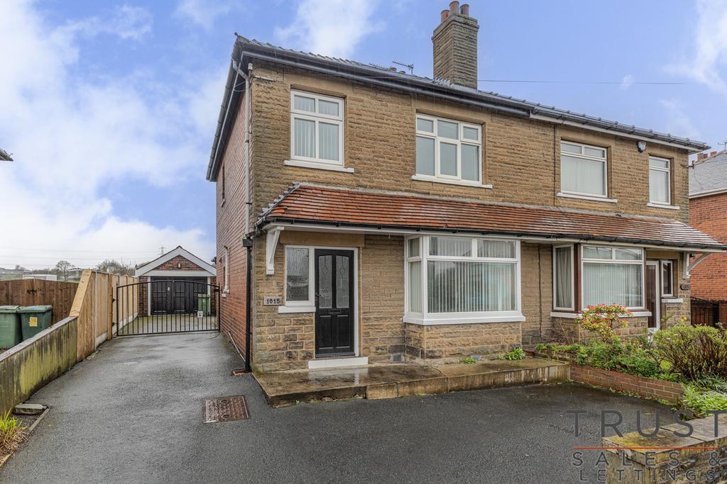 Woodkirk, Dewsbury WF12 3 bed semidetached house for sale £215,000