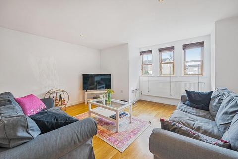 2 bedroom flat for sale, Boundaries Road, Balham