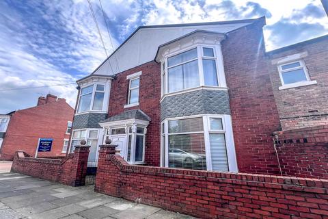 3 bedroom end of terrace house for sale, Lismore Avenue, South Shields