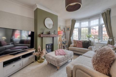 68 Arnold Road, Shirley, Solihull, B90 3JS