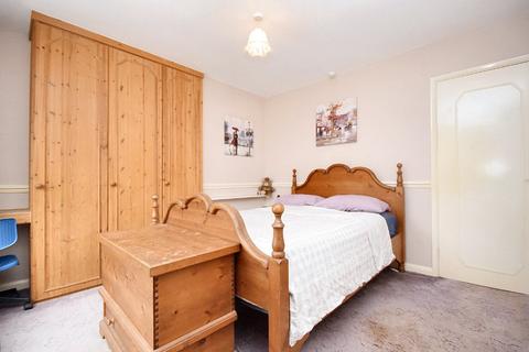 2 bedroom terraced house for sale, Sunroyd Hill, Horbury, Wakefield, West Yorkshire