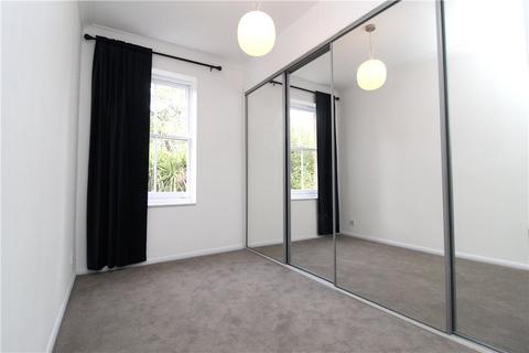 2 bedroom apartment to rent, Culmington Road, Ealing, W13