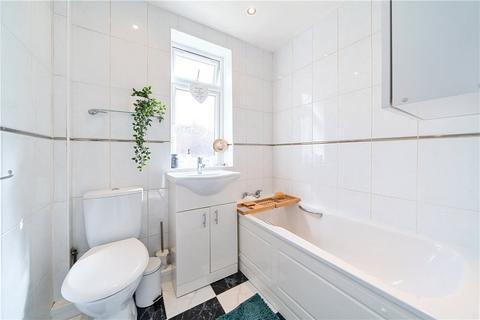 34 Clayhill Crescent, London, SE9 4JB