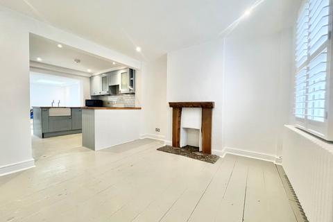 1 bedroom end of terrace house to rent, Crown Street, Brentwood CM14