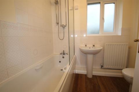 1 bedroom end of terrace house to rent, Horsham RH12