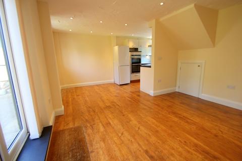 2 bedroom terraced house to rent, Charlwood RH6