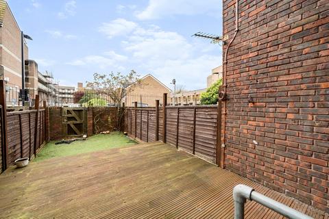 2 bedroom apartment for sale, Stanswood Gardens, Camberwell, London