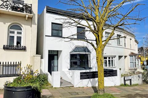 Roundhill Crescent, Brighton BN2