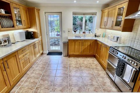 102 Woolsbridge Road, Ashley Heath, Ringwood, BH24 2LZ