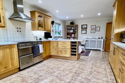 102 Woolsbridge Road, Ashley Heath, Ringwood, BH24 2LZ