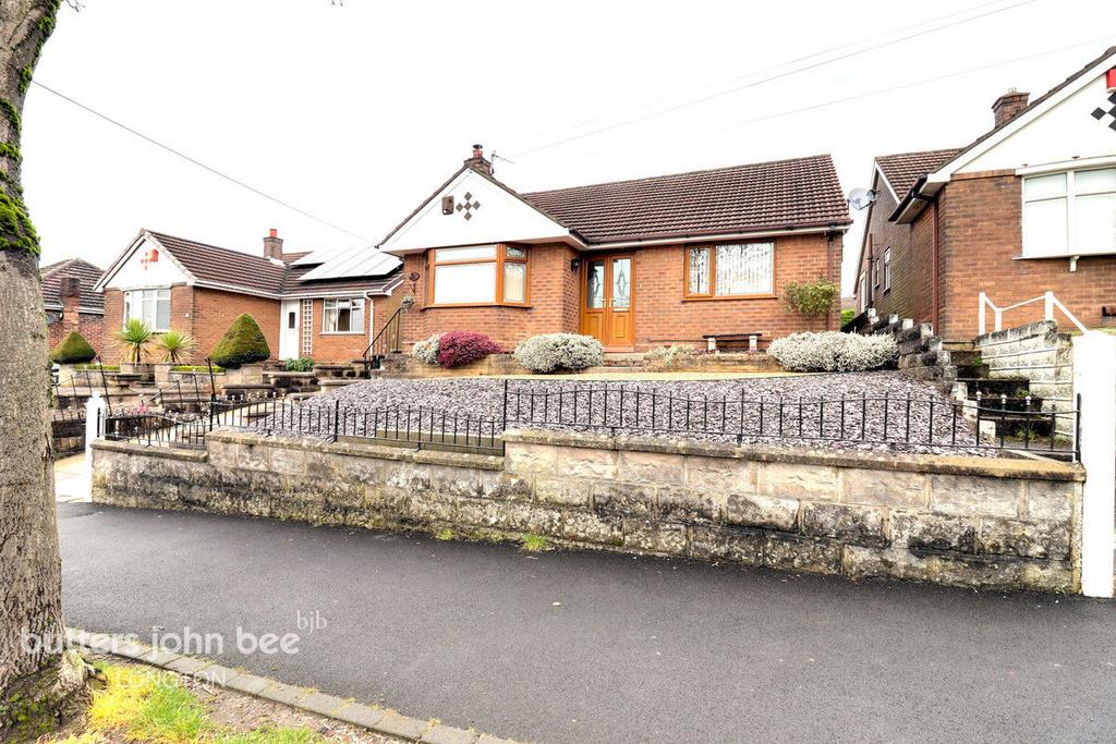 Longton Hall Road, StokeOnTrent 2 bed detached bungalow for sale £