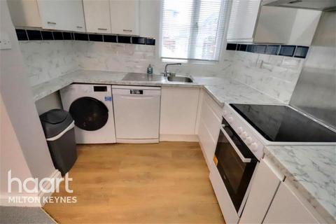 3 bedroom terraced house to rent, Western Road, Bletchley