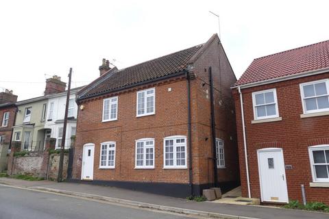 2 bedroom apartment to rent, Ravensmere, Beccles NR34