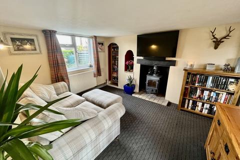 2 bedroom end of terrace house for sale, High Road, Harleston IP20