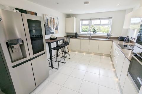 2 bedroom apartment for sale, Stratford Road, Shirley