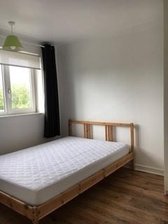 3 bedroom apartment to rent, Wood Vale London SE23