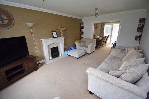 4 bedroom detached house for sale, Burghley walk, Bradford BD18