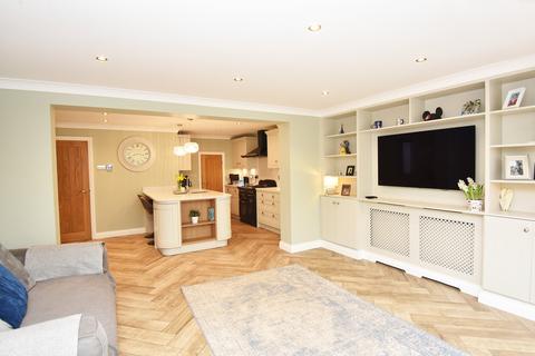 4 bedroom detached house for sale, Norwood Grove, Harrogate