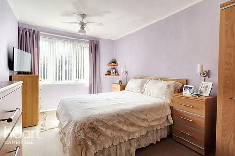 24 Sunmead Walk, Cambridge, CB1 9YB