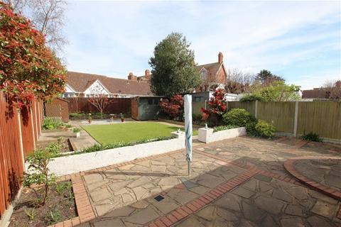 3 bedroom detached house for sale, Boley Drive , Clacton on Sea