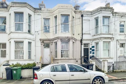9 Ceylon Place, Eastbourne, BN21 3JE