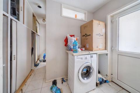 9 Ceylon Place, Eastbourne, BN21 3JE
