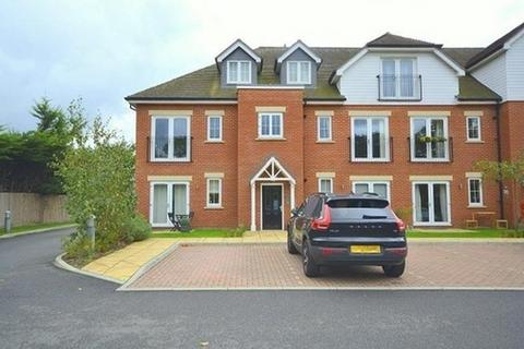 2 bedroom apartment for sale, Joshua House, Annett Close, Shepperton, TW17