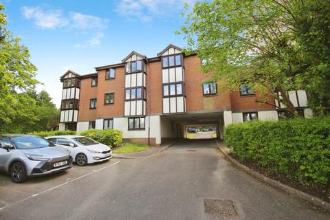 1 bedroom apartment for sale, Woodpeckers, Bracknell RG12