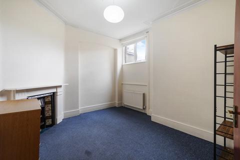 4 bedroom flat to rent, Middle Lane, Crouch End