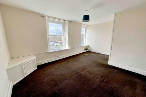2 bedroom flat to rent, Gowerton, SA4