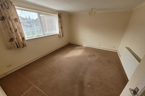 1 bedroom ground floor flat for sale, Tomline Road, Suffolk IP11