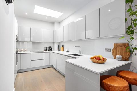 3 bedroom townhouse for sale, Handley Drive Greenwich, SE3