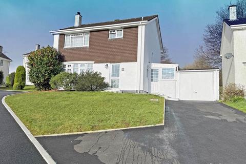 46 Chipponds Drive, St Austell, PL25 5DE