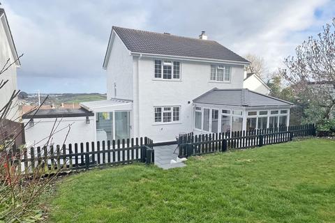 46 Chipponds Drive, St Austell, PL25 5DE