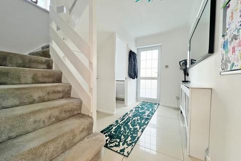 46 Chipponds Drive, St Austell, PL25 5DE